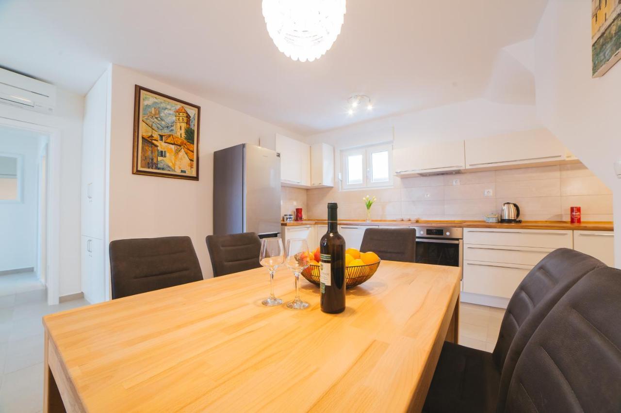 City Center Lux Apartment "Tonci" Omis Exterior photo